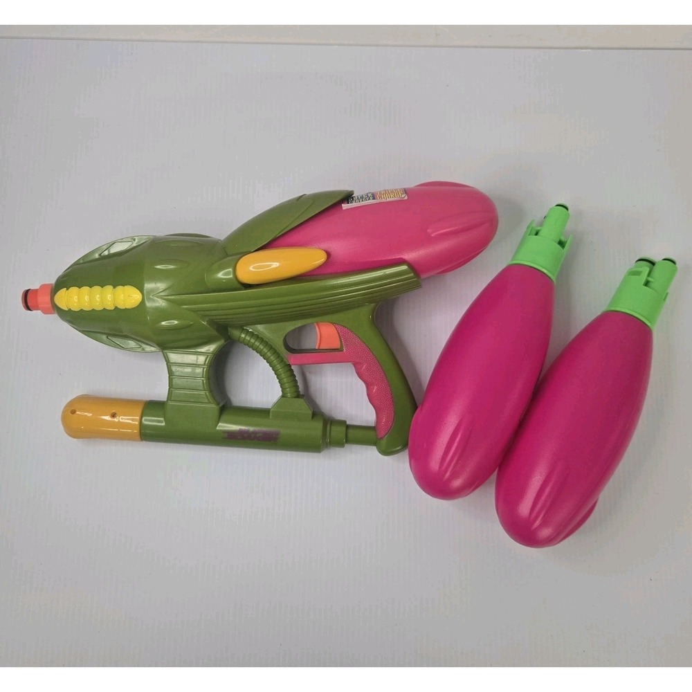 Larami Air Pressure Super Soaker Triple Charge WATER TOY Vintage 1999